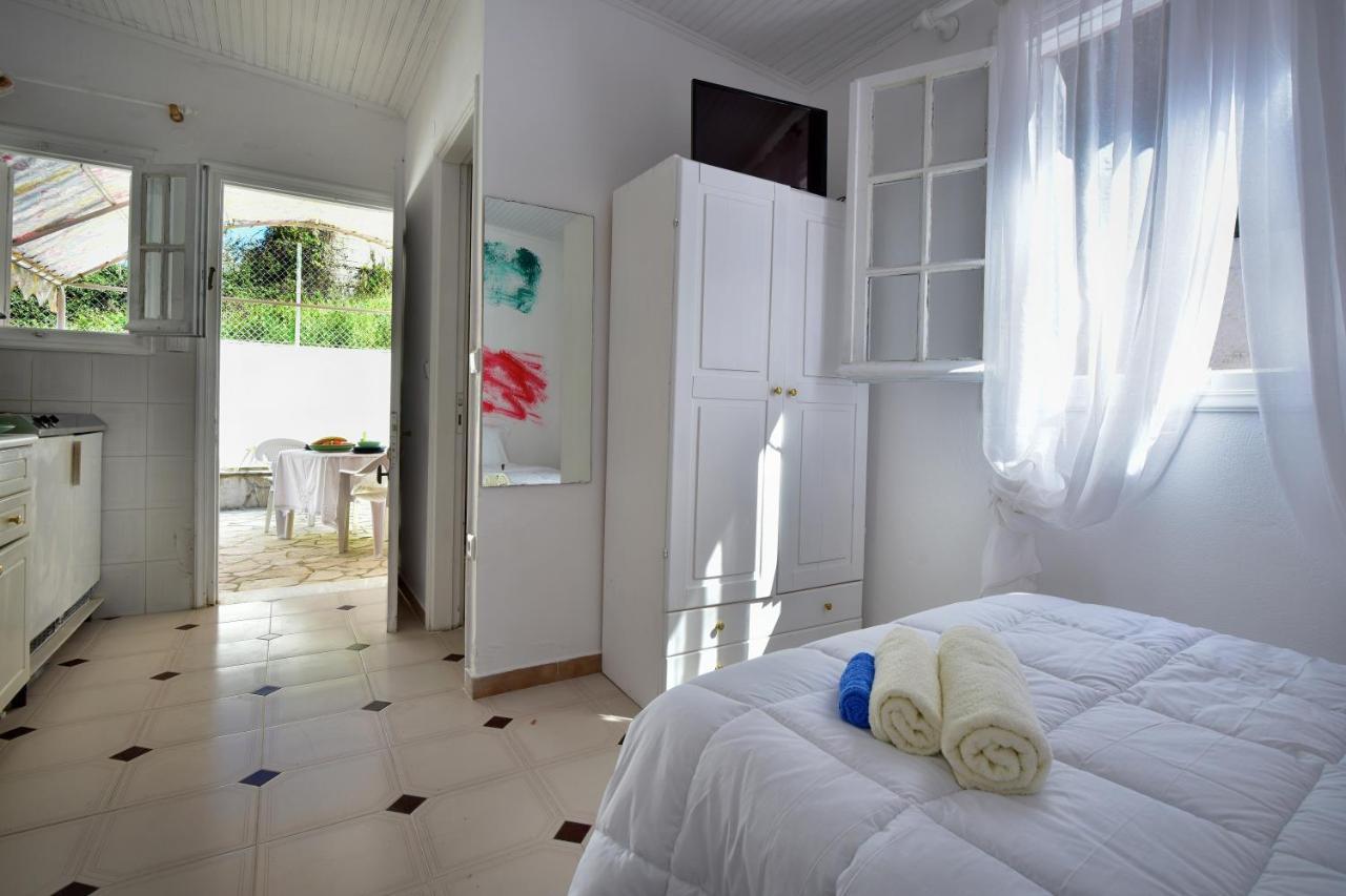 Merlyn Rooms Into The Nature, 100M From The Beach Dafnila ภายนอก รูปภาพ